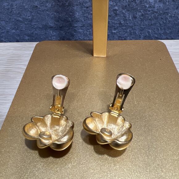 Kenneth Jay Lane Goldstone Satin Finish Abstract Clip On Earrings - Picture 6 of 6